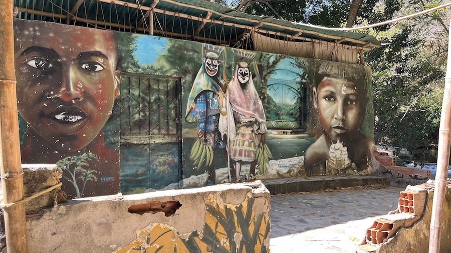 photo d'une peinture qui met en avant l'histoire du cacao